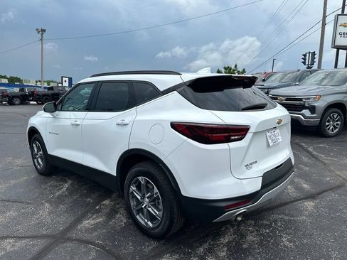 Certified 2025 Chevrolet Blazer LT w/ Convenience Package FWD image 5