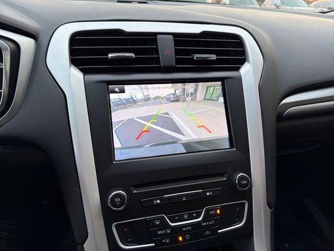 Used 2016 Ford Fusion SE image 28