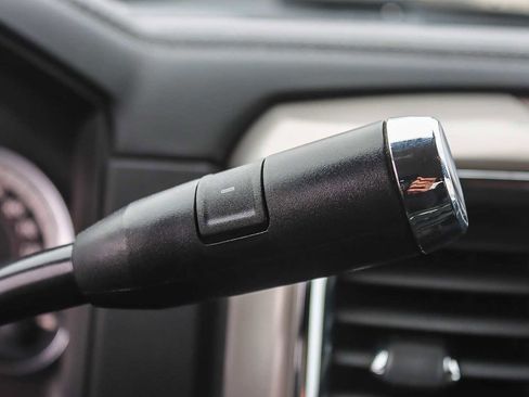 Used 2016 RAM 2500 Laramie w/ Convenience Group image 18