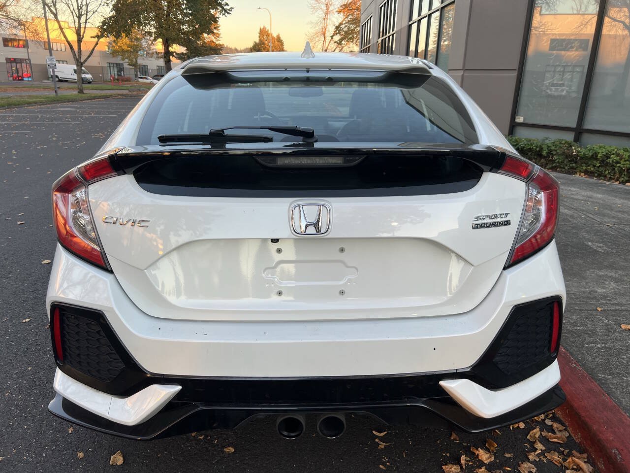 Used 2019 Honda Civic Sport Touring image 4
