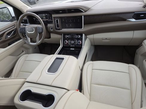 Used 2022 GMC Yukon XL Denali image 30
