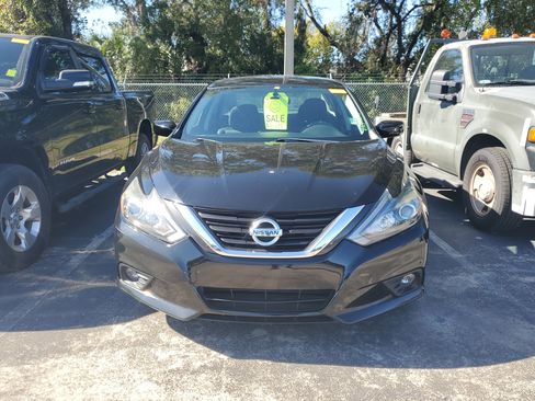 Used 2018 Nissan Altima 2.5 SR image 2