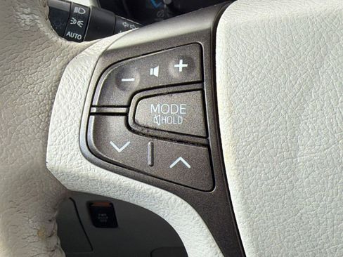 Used 2013 Toyota Sienna Limited w/ Premium Pkg FWD image 17