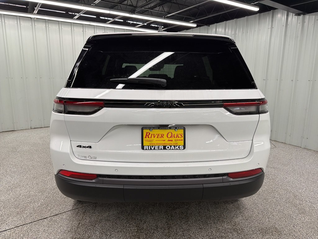 New 2026 Jeep Grand Cherokee Altitude AWD/4WD image 5
