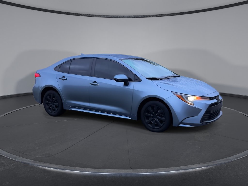 Used 2023 Toyota Corolla LE FWD image 2