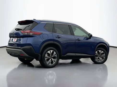 Used 2021 Nissan Rogue SV w/ Premium Package AWD/4WD image 2