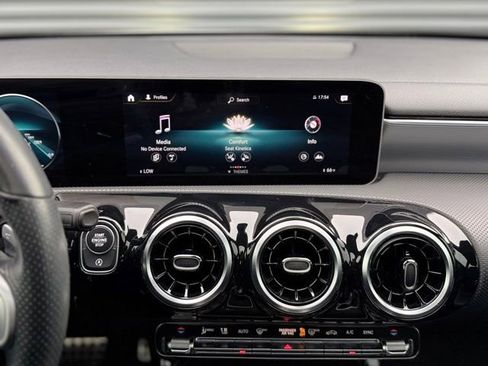 Used 2020 Mercedes-Benz A 220 4MATIC image 26