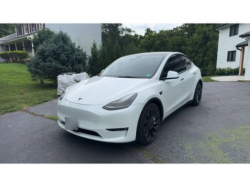 Used 2021 Tesla Model Y Performance AWD/4WD image 1