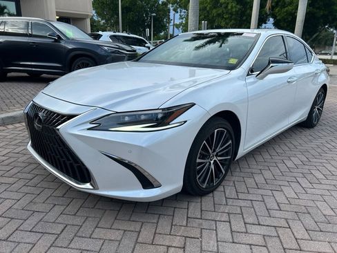 Used 2024 Lexus ES 300h w/ Premium Package FWD image 8