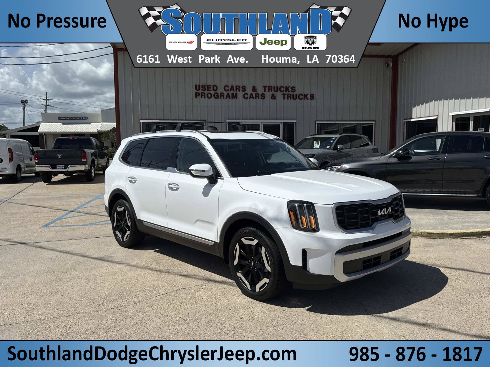 Used 2024 Kia Telluride S w/ S Sunroof Package FWD image 1