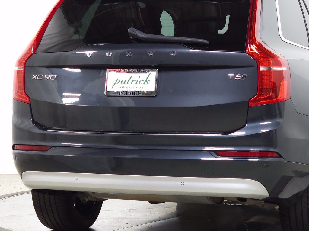 Used 2022 Volvo XC90 T6 Momentum w/ Climate Package AWD/4WD image 12