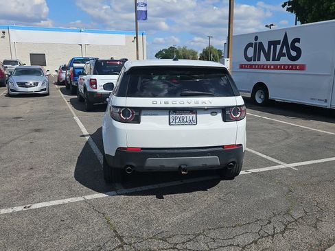 Used 2018 Land Rover Discovery Sport SE AWD/4WD image 6