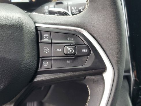 Used 2024 Jeep Grand Cherokee L Laredo image 17