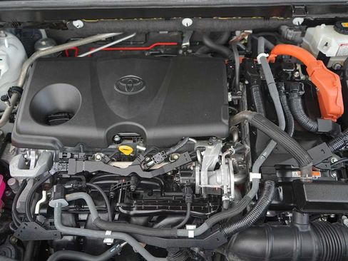 Used 2019 Toyota RAV4 Limited AWD/4WD image 9