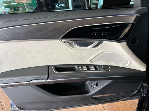 Used 2025 Audi A8 L 3.0T AWD/4WD image 20