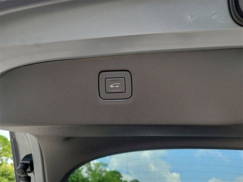 New 2025 Buick Envista Avenir image 7