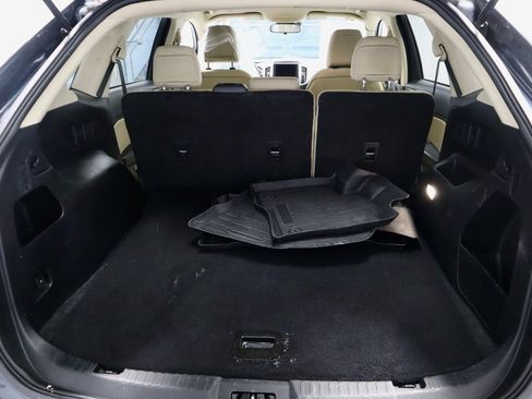 Certified 2022 Ford Edge SE image 14