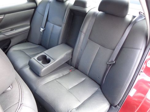 Used 2014 Nissan Altima 2.5 SL w/ Moonroof Package image 11