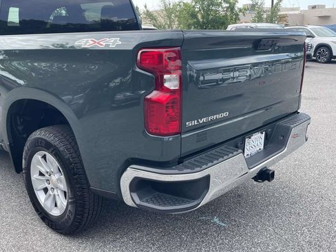 Used 2025 Chevrolet Silverado 1500 LT AWD/4WD image 12