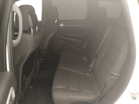 Used 2022 Jeep Grand Cherokee Laredo E RWD image 18