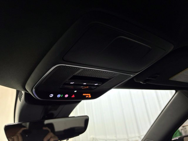 Used 2025 Chevrolet Traverse RS AWD/4WD image 41