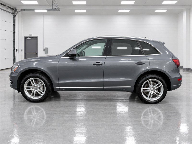 Used 2016 Audi Q5 2.0T Premium Plus w/ Technology Package AWD/4WD image 3