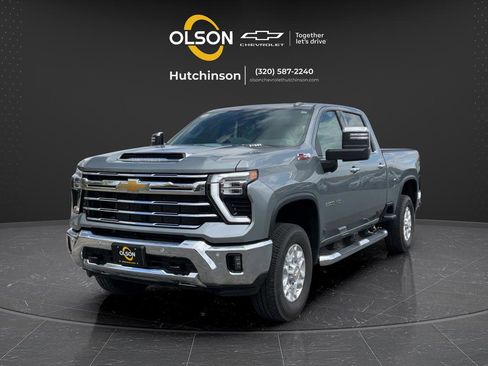 Used 2024 Chevrolet Silverado 3500 LTZ w/ LTZ Plus Package AWD/4WD image 9