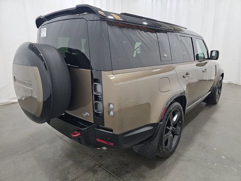 Used 2023 Land Rover Defender 130 X image 4