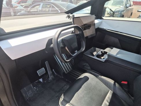 Used 2024 Tesla Cybertruck AWD Crew Cab image 17