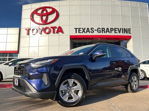 Used 2025 Toyota RAV4 XLE image 2