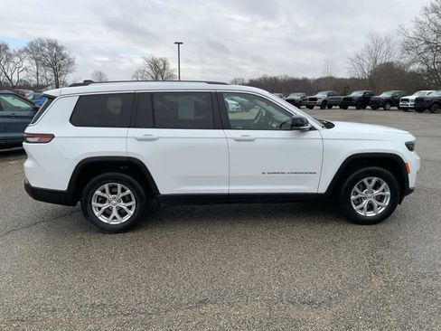 Used 2023 Jeep Grand Cherokee L Limited image 9
