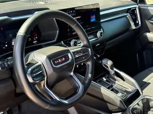 Used 2025 GMC Canyon Elevation RWD image 17