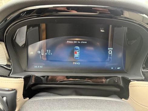 New 2026 Lincoln Corsair Premiere image 18