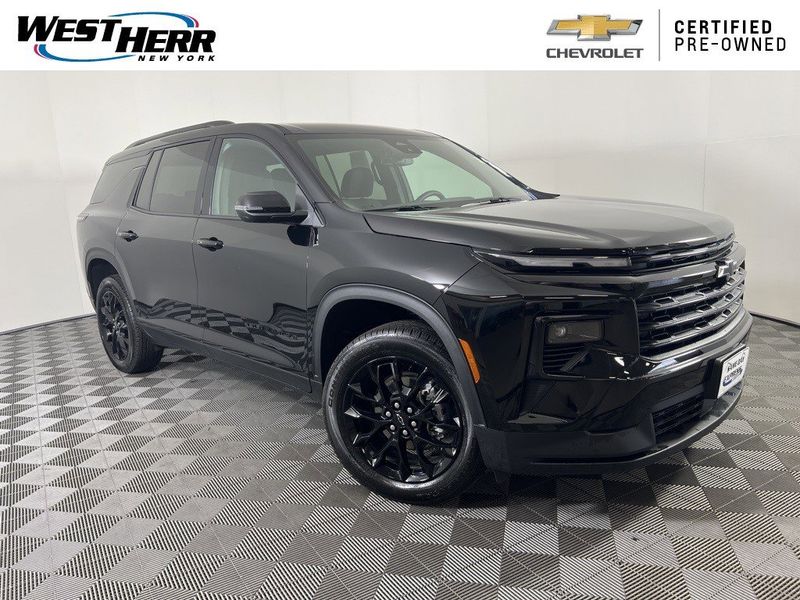 Certified 2025 Chevrolet Traverse LT w/ Midnight/Sport Edition image 1