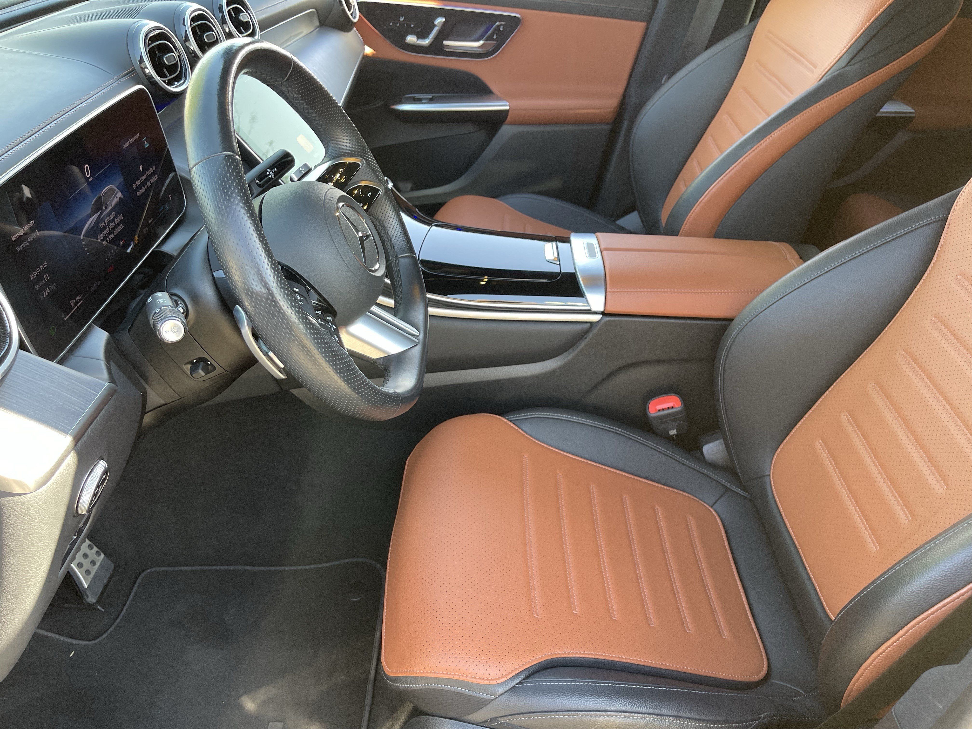 Used 2025 Mercedes-Benz GLC 300 image 20