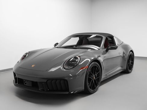 Certified 2026 Porsche 911 Targa 4 GTS AWD/4WD image 8