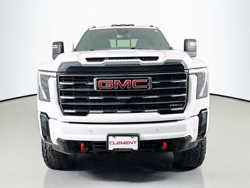 Used 2026 GMC Sierra 2500 AT4 AWD/4WD image 3