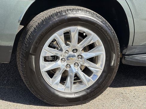 Used 2024 Chevrolet Tahoe Premier RWD image 32