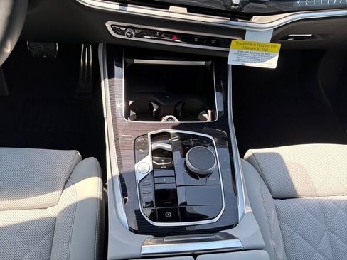 New 2026 BMW X5 xDrive40i w/ M Sport Package AWD/4WD image 11