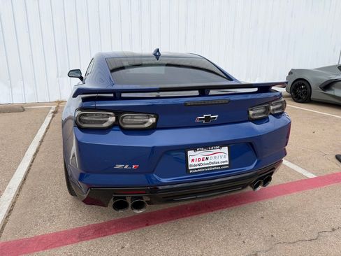 Used 2019 Chevrolet Camaro ZL1 RWD image 5