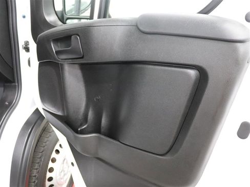 Used 2025 RAM ProMaster 2500 w/ Convenience Group FWD image 24