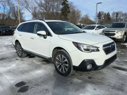 Used 2019 Subaru Outback 2.5i Touring image 2