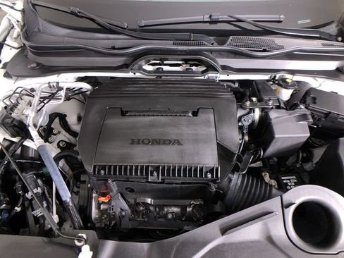 Used 2023 Honda Pilot Touring image 10
