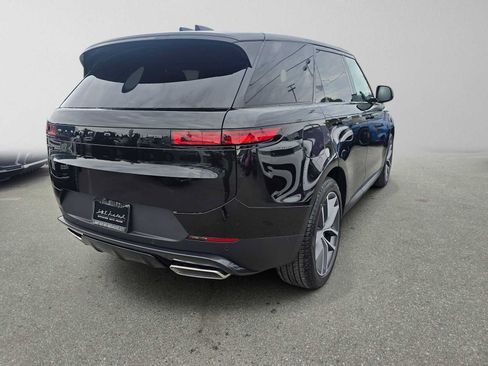 New 2027 Land Rover Range Rover Sport SE AWD/4WD image 5