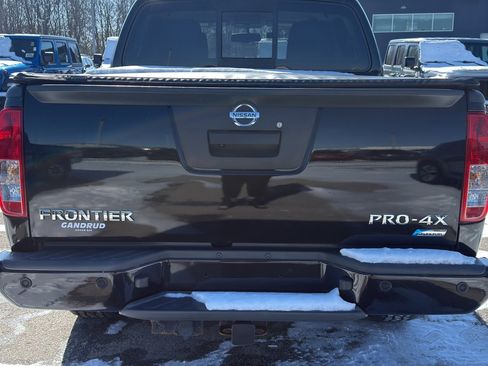 Used 2017 Nissan Frontier PRO-4X image 7