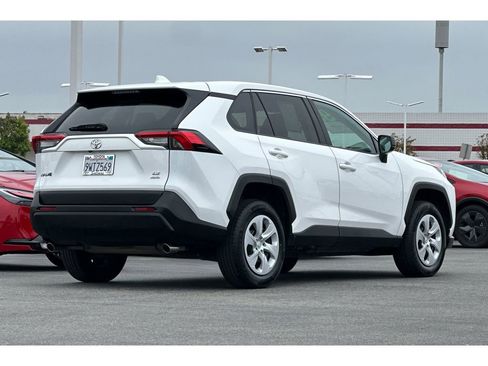 Certified 2024 Toyota RAV4 LE AWD/4WD image 4