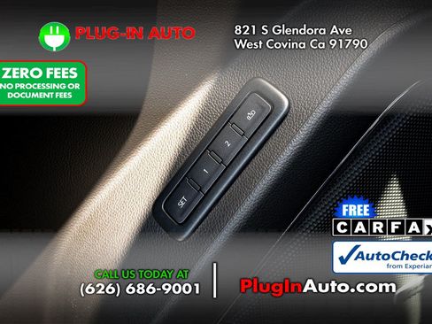 Used 2020 GMC Yukon Denali w/ Denali Premium Package AWD/4WD image 26