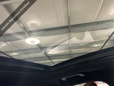 Used 2023 Lincoln Nautilus Reserve image 25