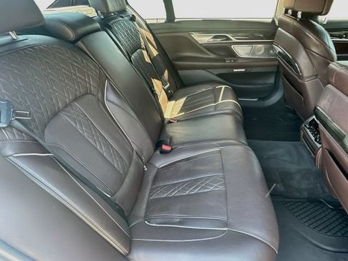 Used 2018 BMW M760i xDrive AWD/4WD image 31