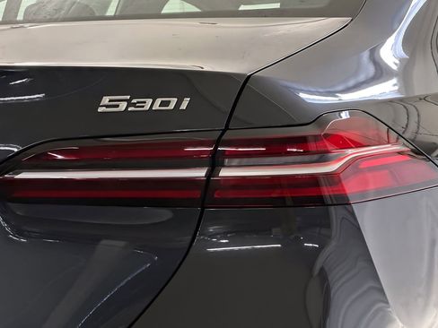 Used 2026 BMW 530i w/ Premium Package image 12